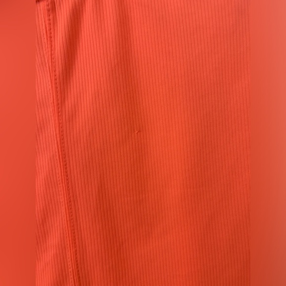 NIKE Dri-Fit Cropped Tank - Picture 4 of 9